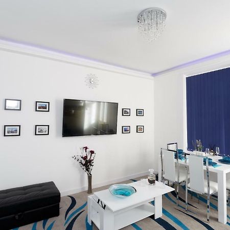 Clifton Bespoke Serviced Apartments リーズ エクステリア 写真