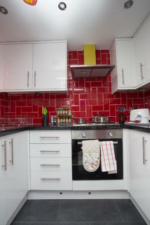 Clifton Bespoke Serviced Apartments リーズ エクステリア 写真