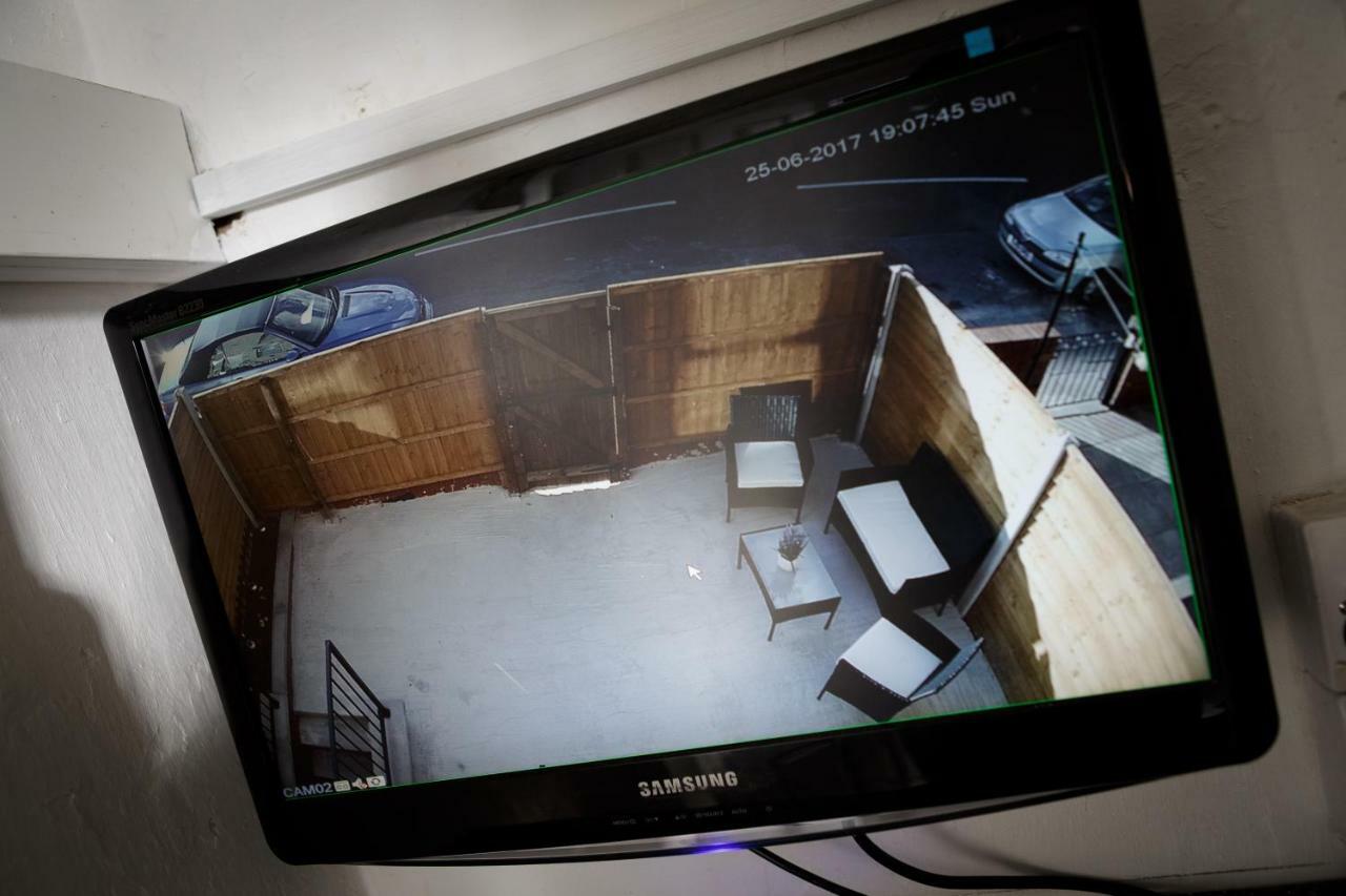 Clifton Bespoke Serviced Apartments リーズ エクステリア 写真