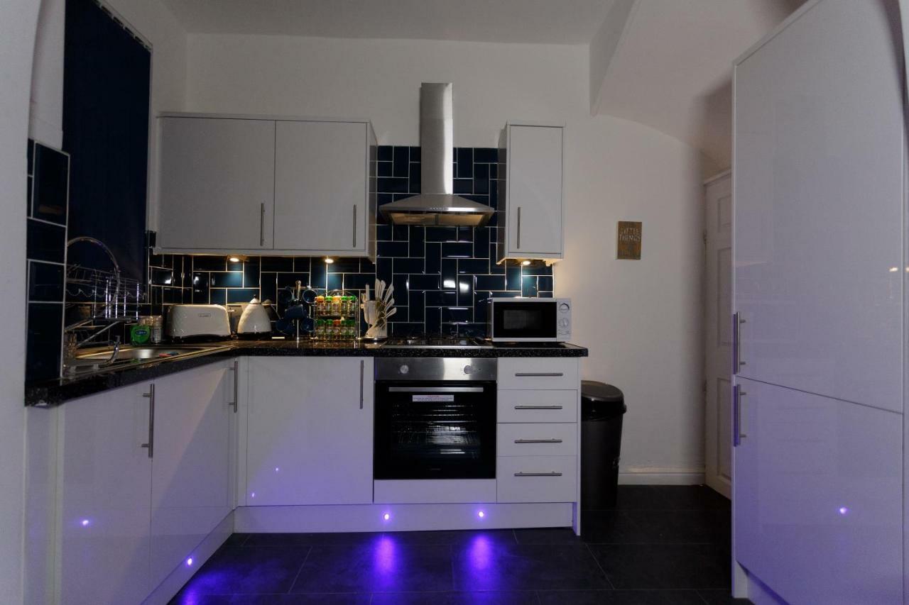 Clifton Bespoke Serviced Apartments リーズ エクステリア 写真