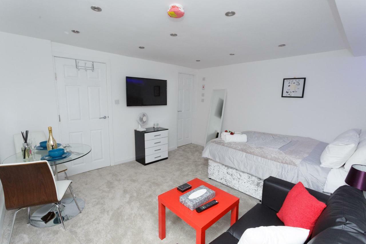 Clifton Bespoke Serviced Apartments リーズ エクステリア 写真