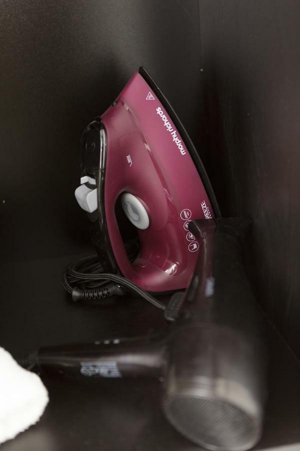 Clifton Bespoke Serviced Apartments リーズ エクステリア 写真