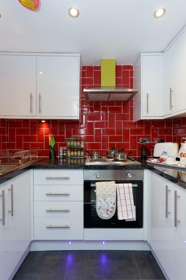 Clifton Bespoke Serviced Apartments リーズ エクステリア 写真