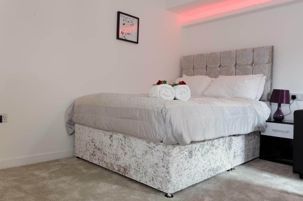 Clifton Bespoke Serviced Apartments リーズ エクステリア 写真
