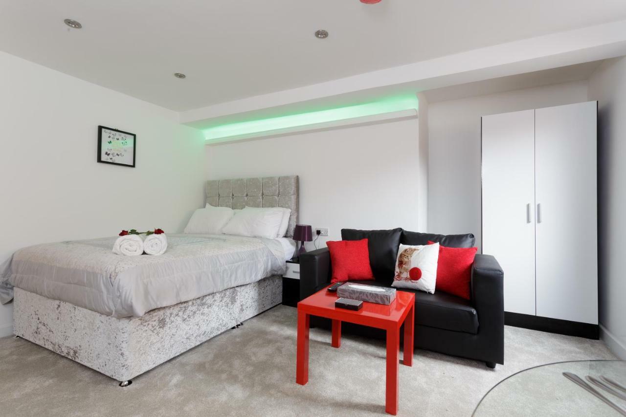 Clifton Bespoke Serviced Apartments リーズ 部屋 写真