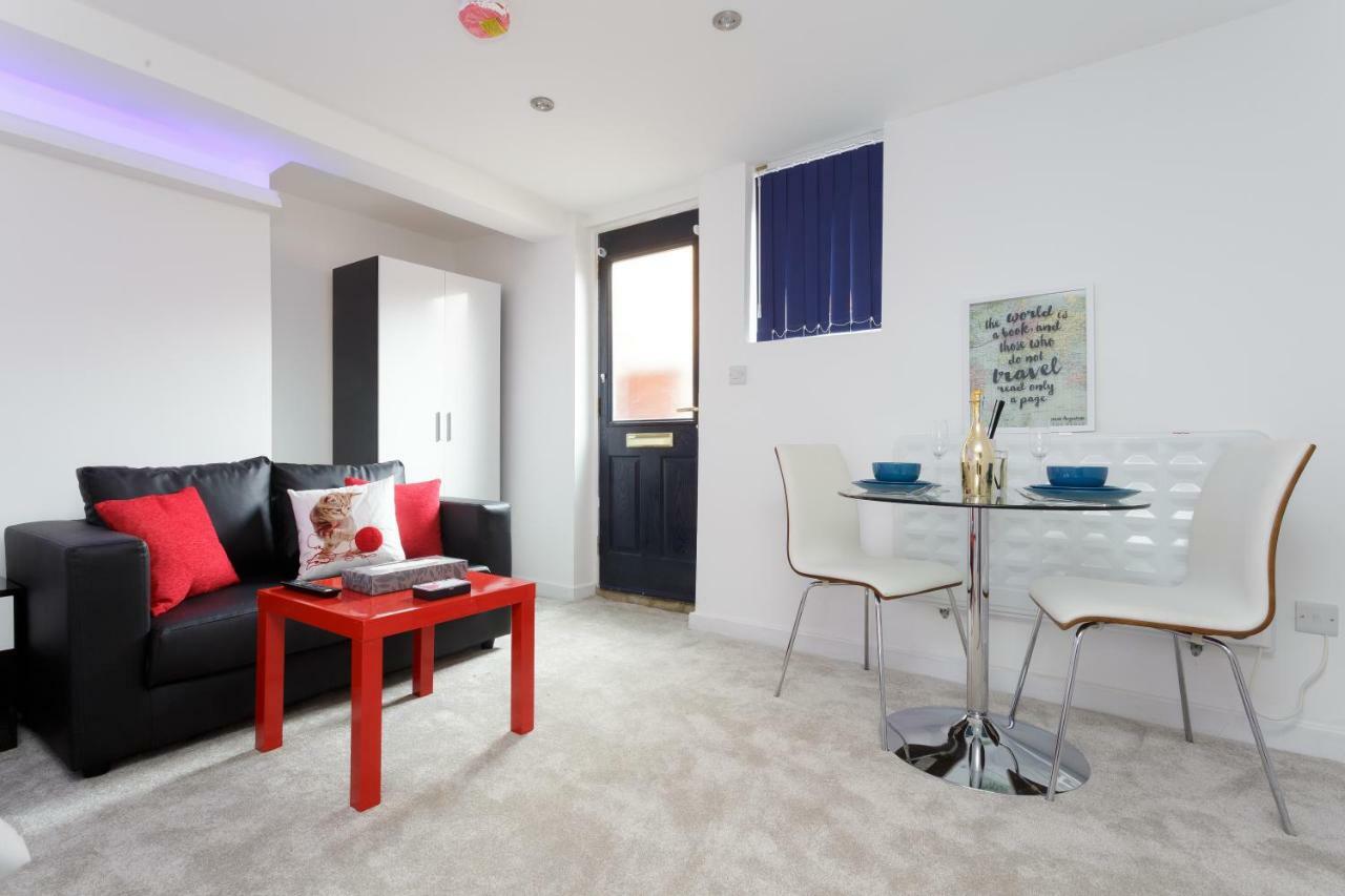 Clifton Bespoke Serviced Apartments リーズ 部屋 写真