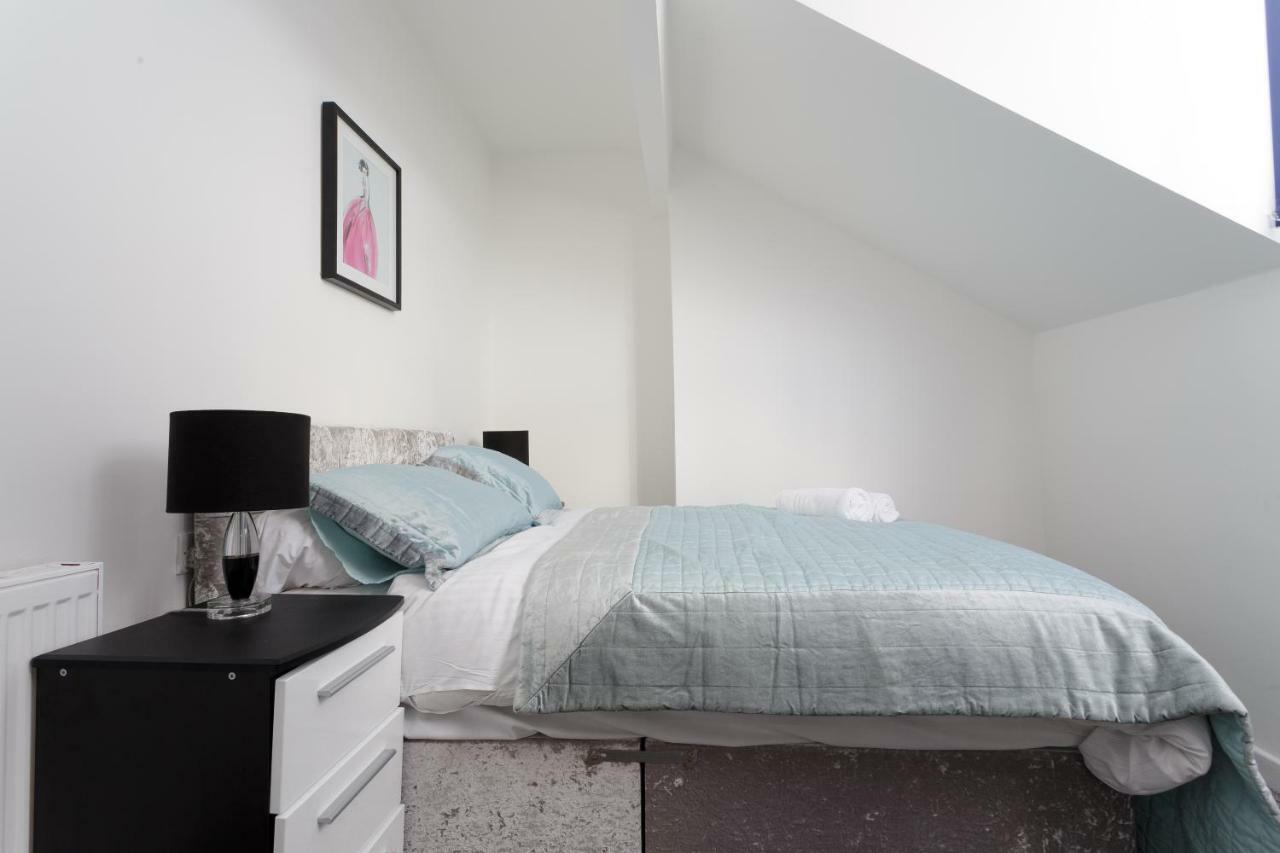 Clifton Bespoke Serviced Apartments リーズ エクステリア 写真
